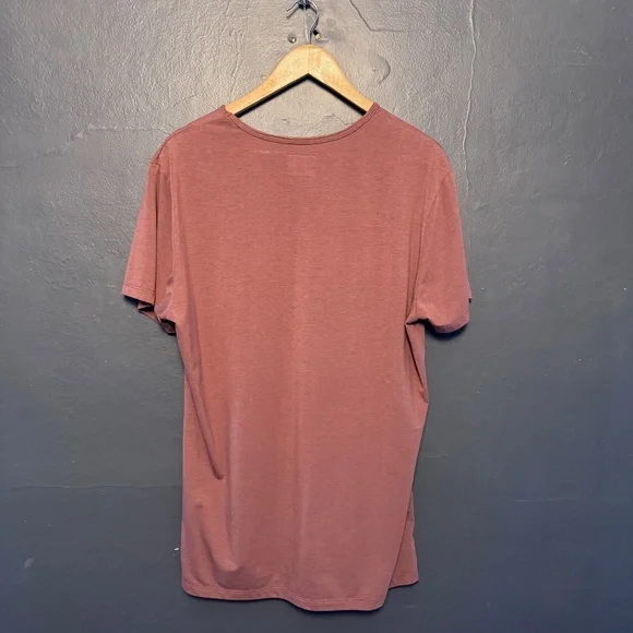 Cuts Clothing Split Hem T-shirt - Picture 2 of 6